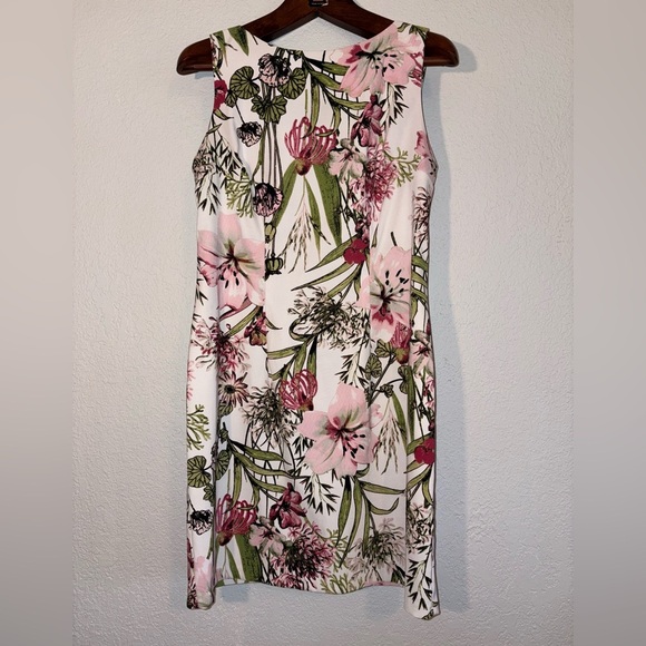 AGB Dresses & Skirts - AGB floral women’s size 12 dress